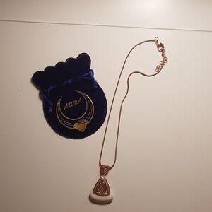 Statement necklace